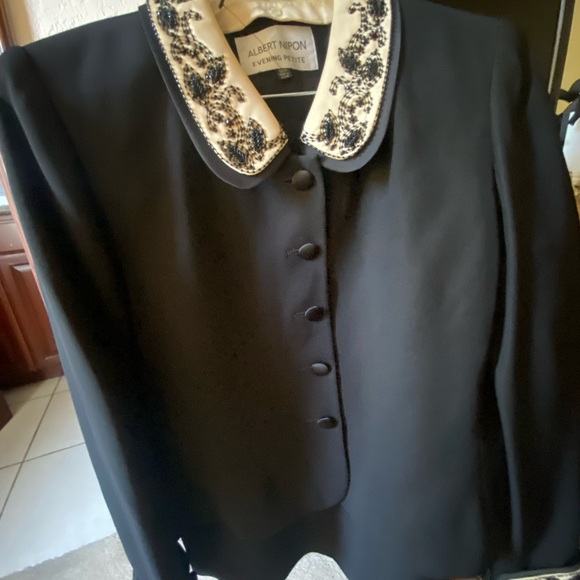 Albert Nipon suite Size 12 petite with embroidered collar and cuffs - Picture 1 of 10